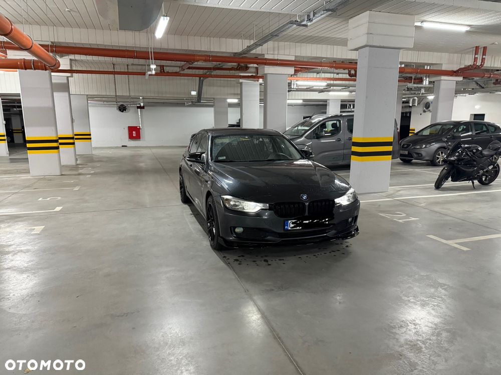 BMW Seria 3 318d DPF Edition Sport - 1