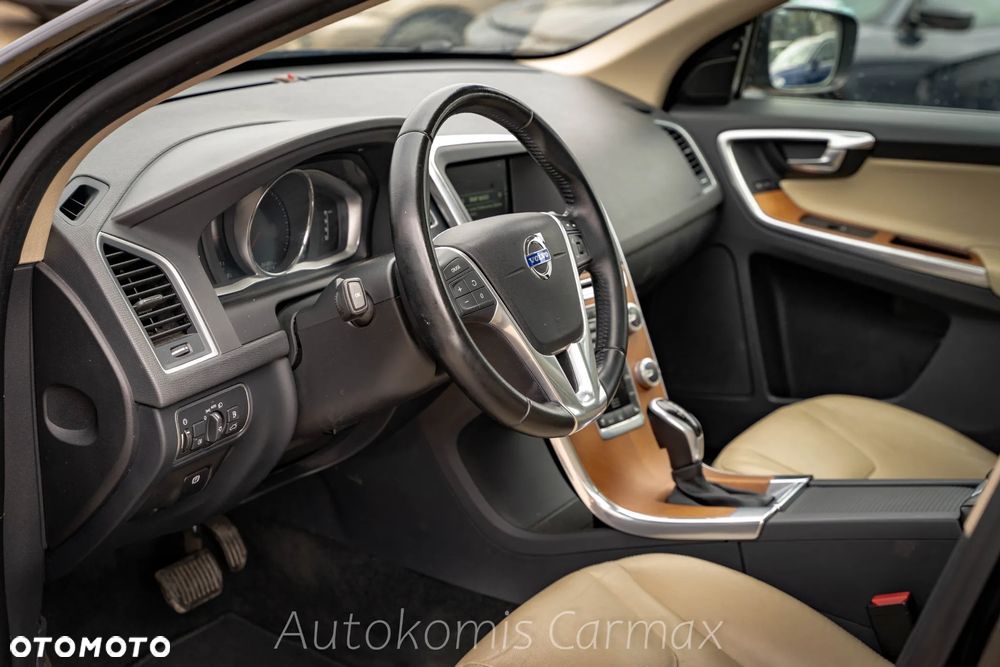 Volvo XC 60 T5 Geartronic Momentum - 12
