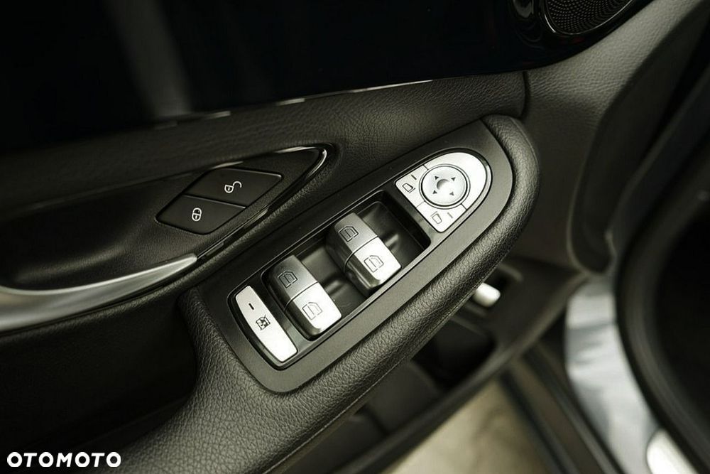 Mercedes-Benz Klasa C - 12