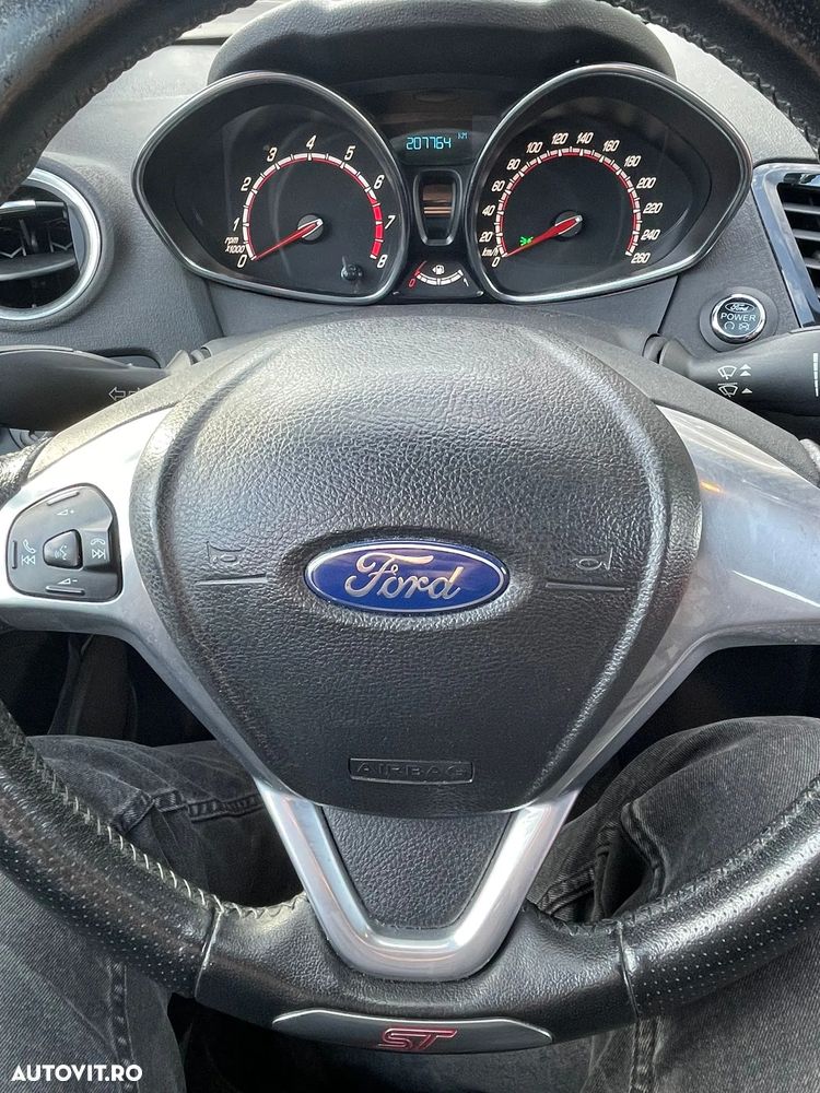 Ford Fiesta 1.6 ST - 20