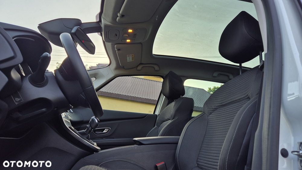 Renault Grand Scenic - 12