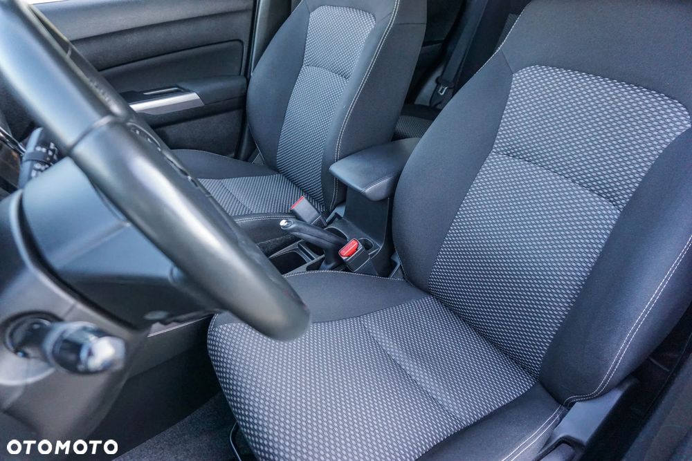Suzuki Vitara - 25