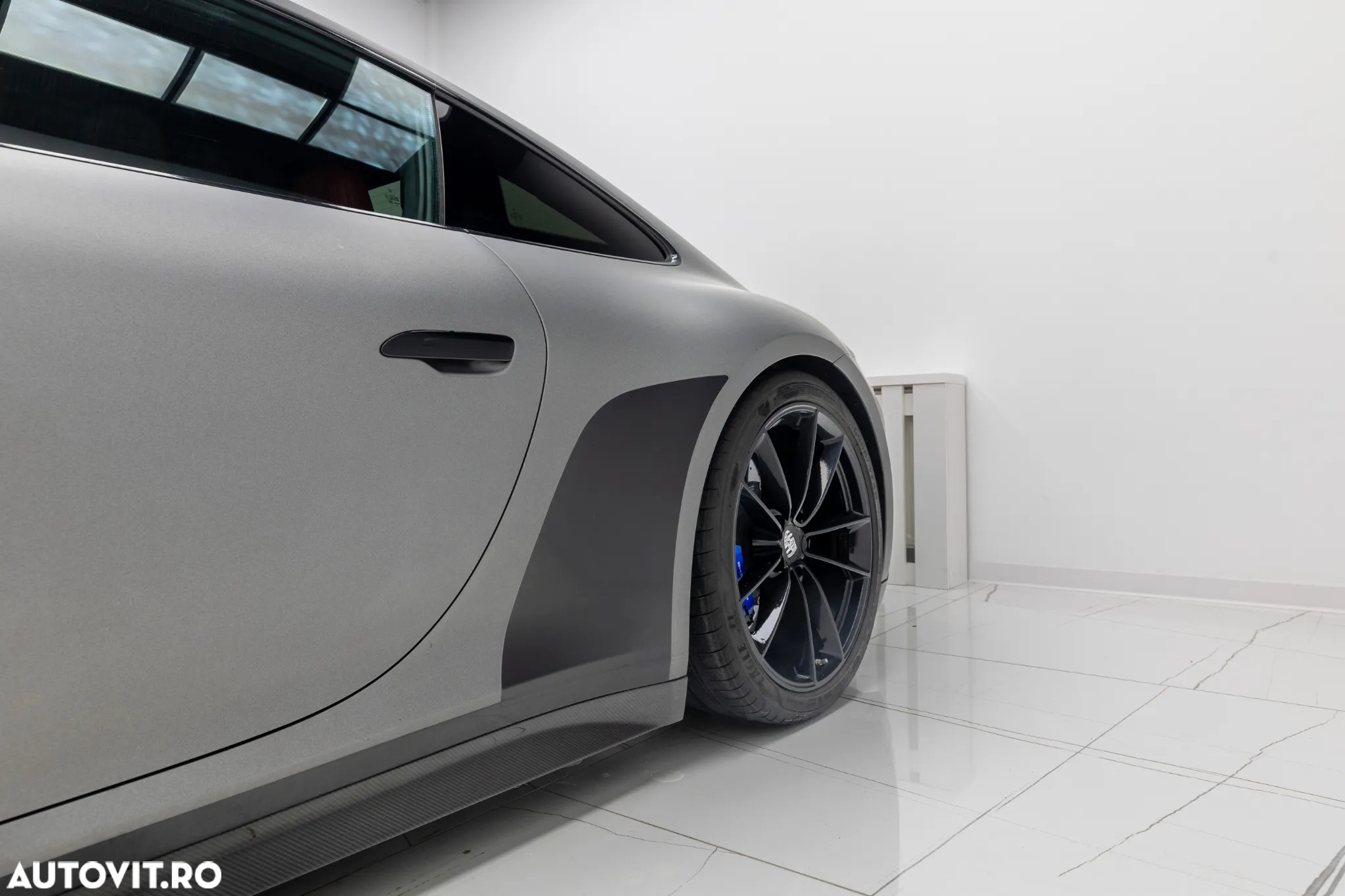 Porsche 911 Carrera 4S - 9