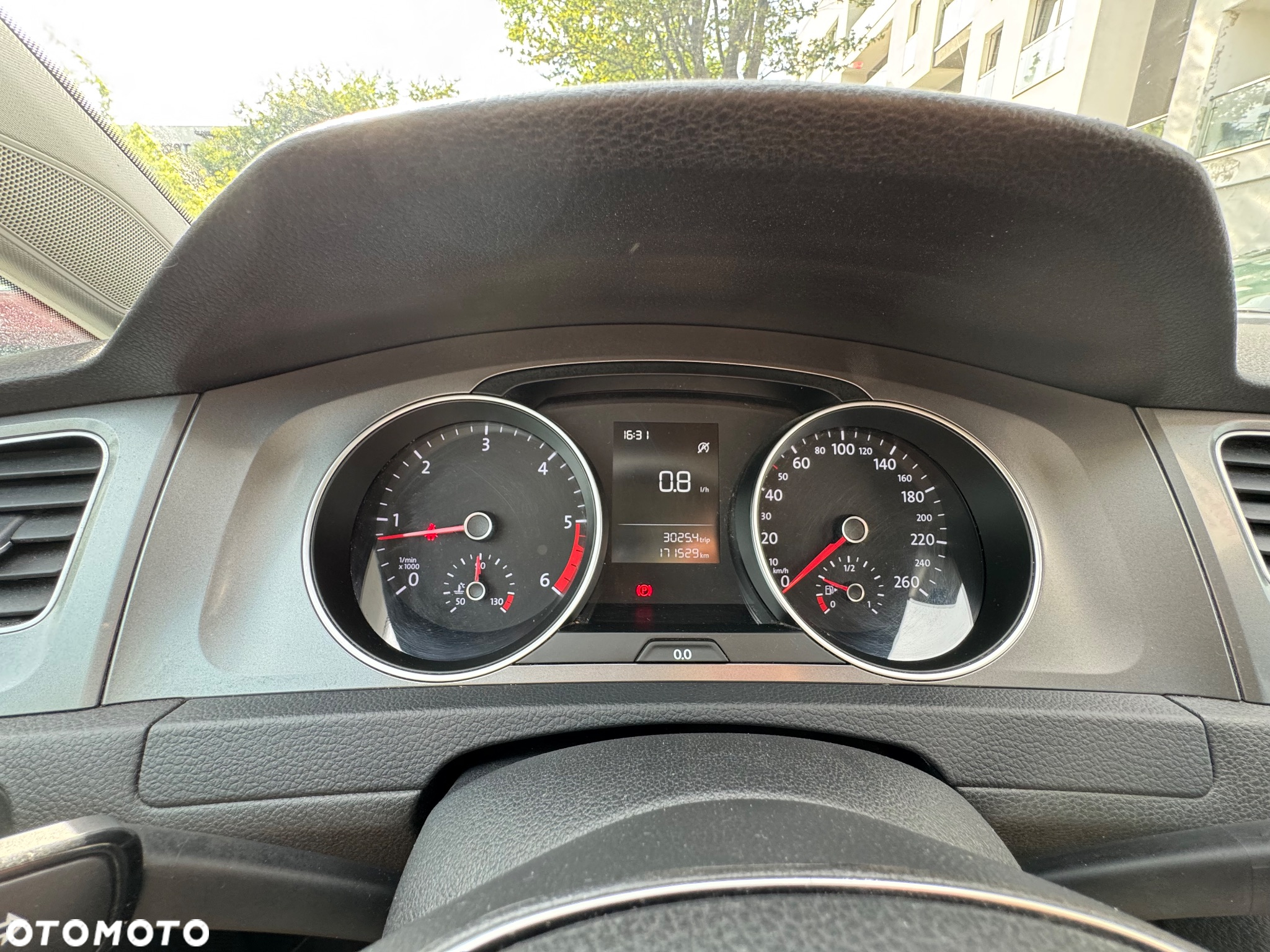 Volkswagen Golf VII 1.6 TDI BMT Comfortline - 16