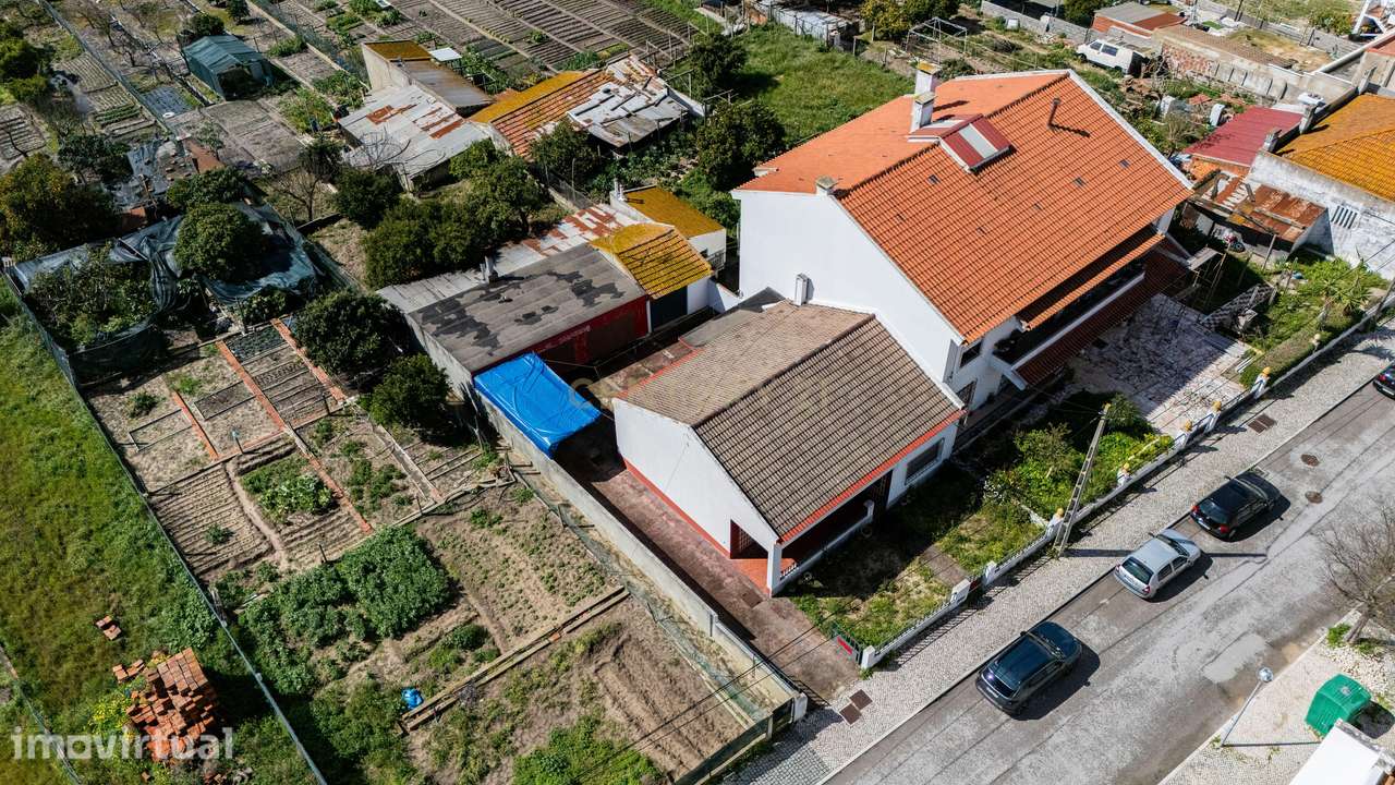 Moradia T3 em Alhos Vedros, Moita com terreno de 1320m2 - Grande imagem: 3/49