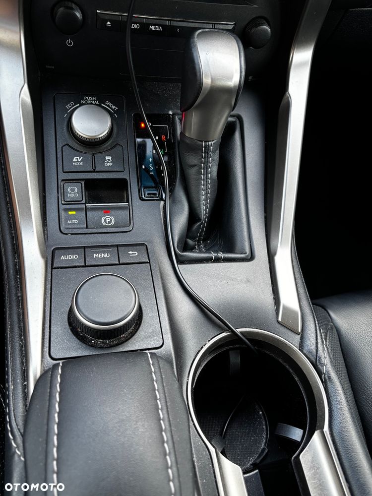 Lexus NX 300h Elegance AWD - 17