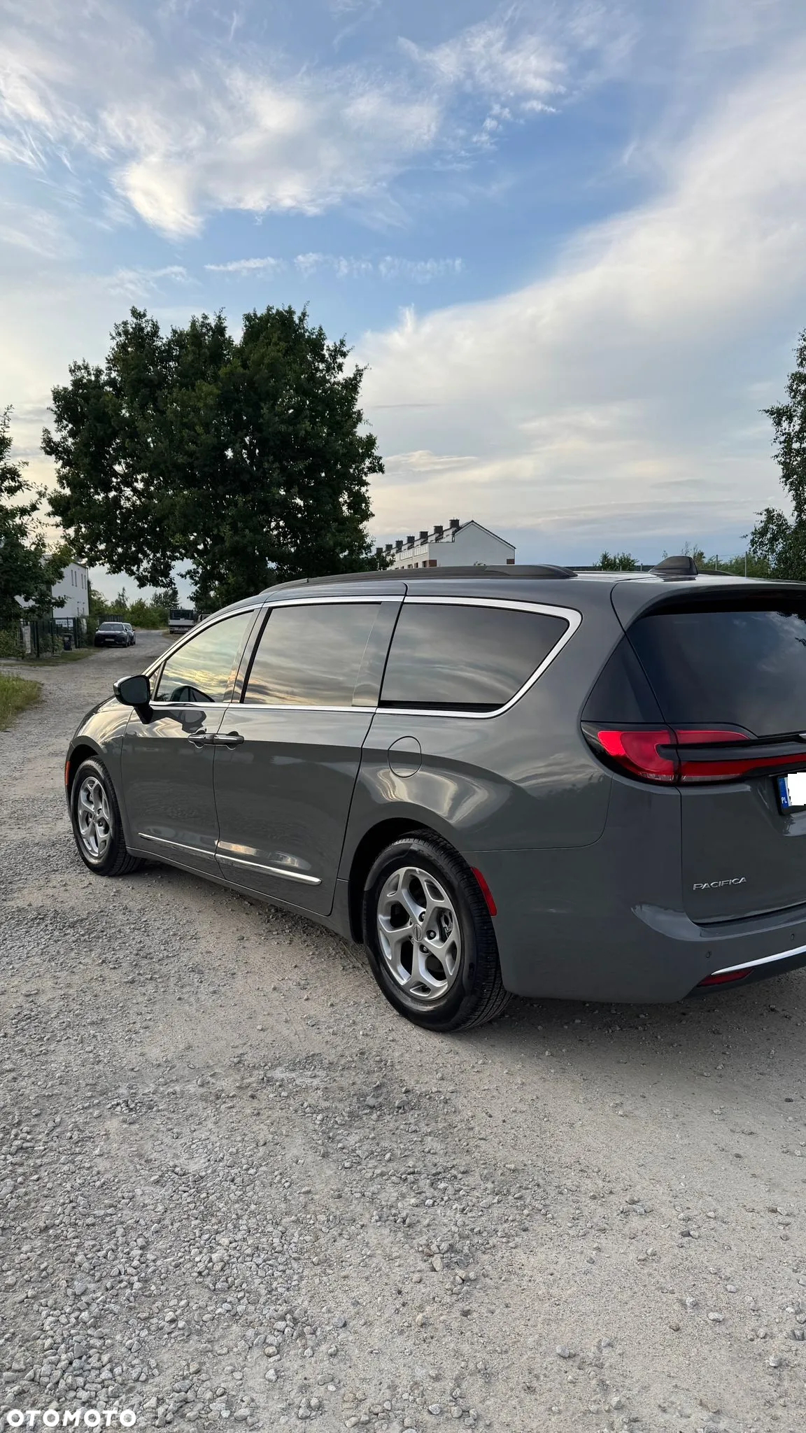 Chrysler Pacifica - 23