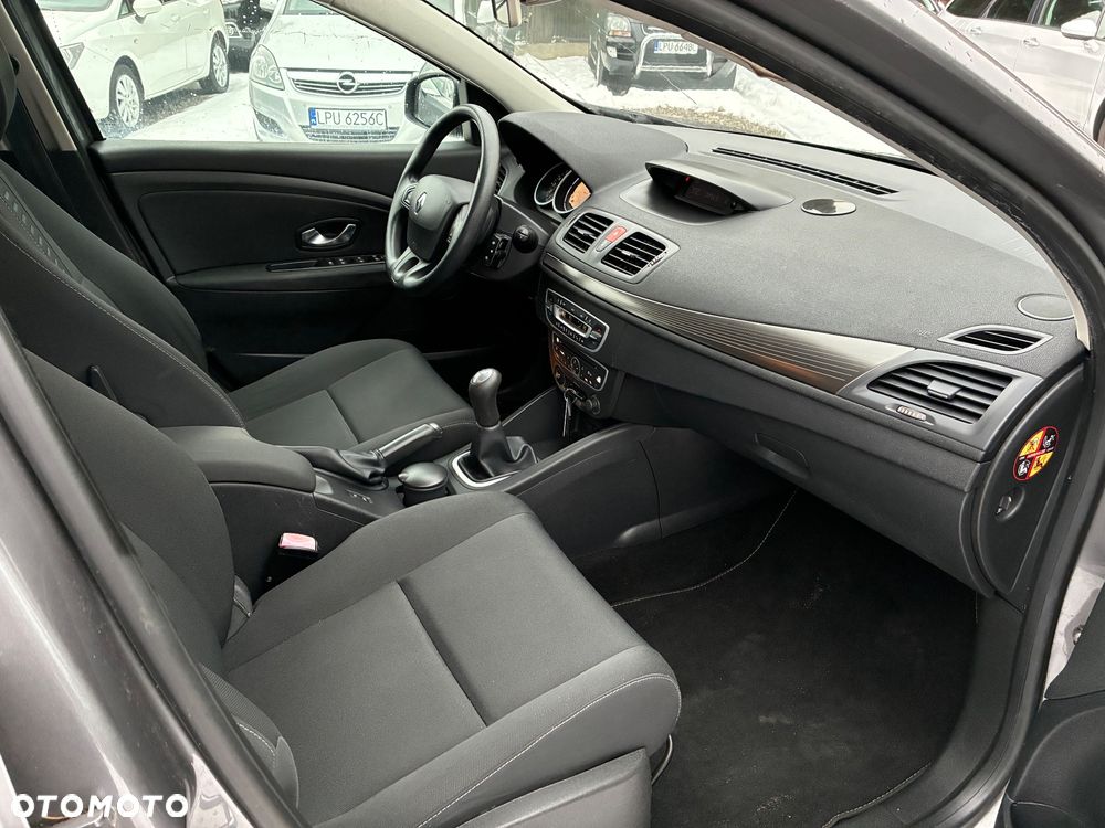 Renault Megane 1.6 16V 100 Authentique - 11