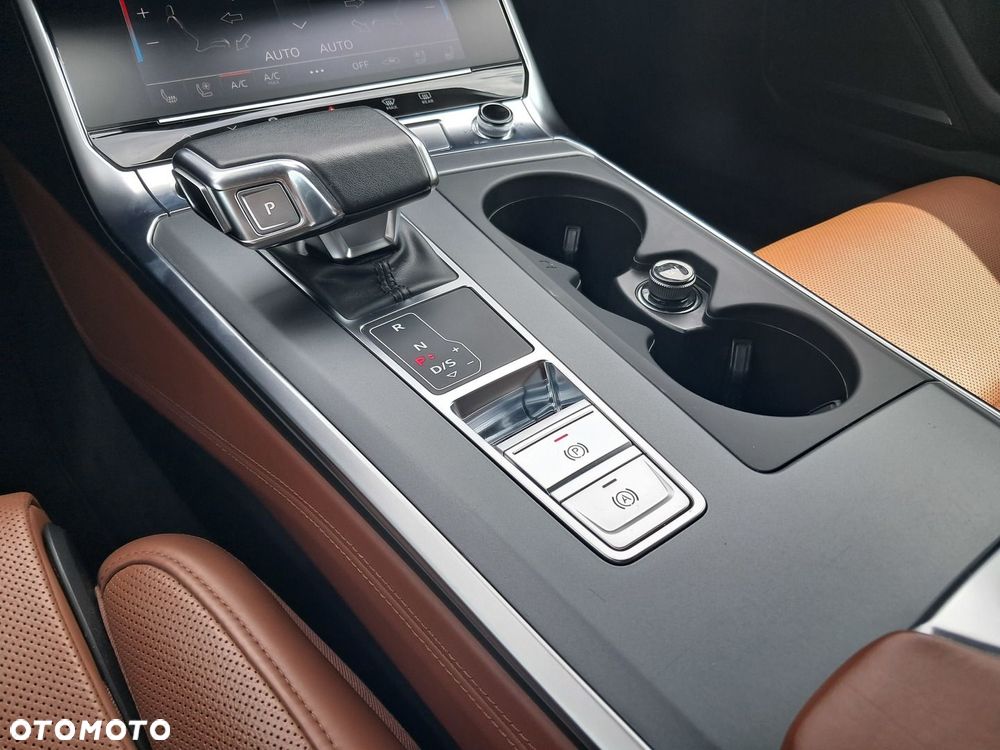 Audi A6 Allroad - 25