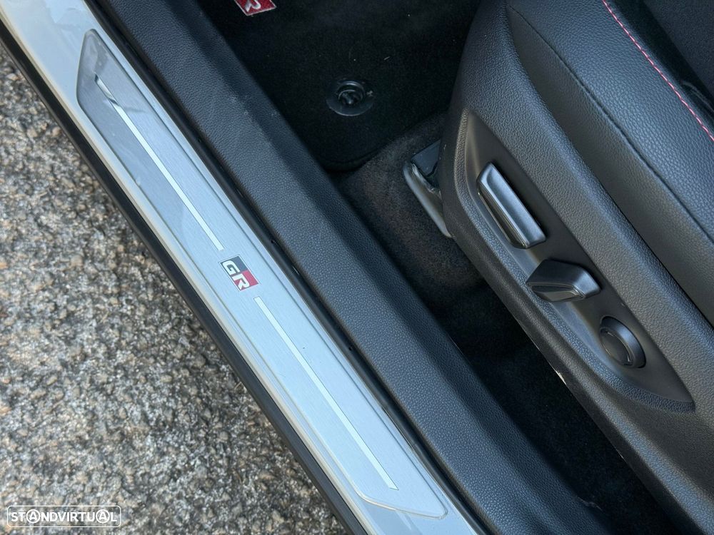 Toyota C-HR 2.0 HDF Plug-in GR Sport Premiere Edition - 36