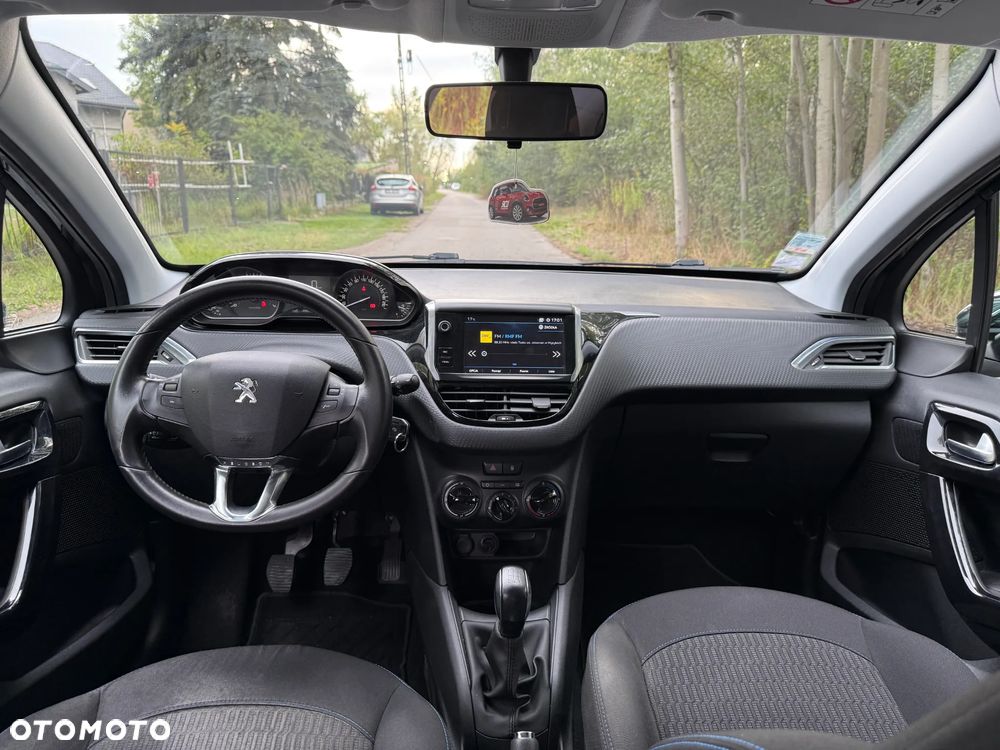 Peugeot 208 1.2 PureTech Style - 12