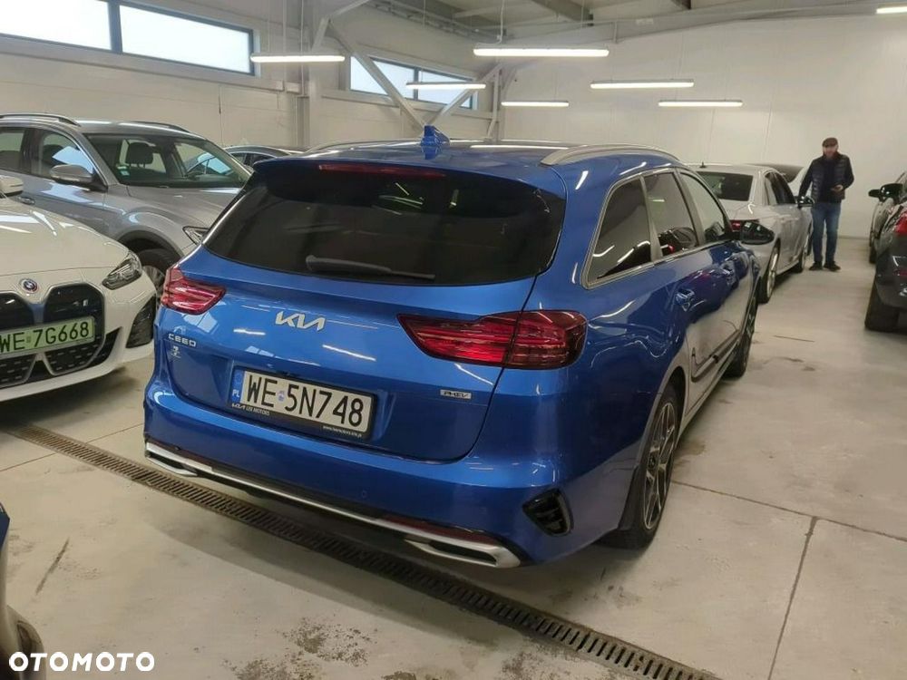 Kia Ceed 1.6 GDI PHEV L Business Line DCT - 11