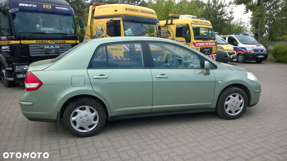 Nissan Tiida 1.6 Tekna - 5