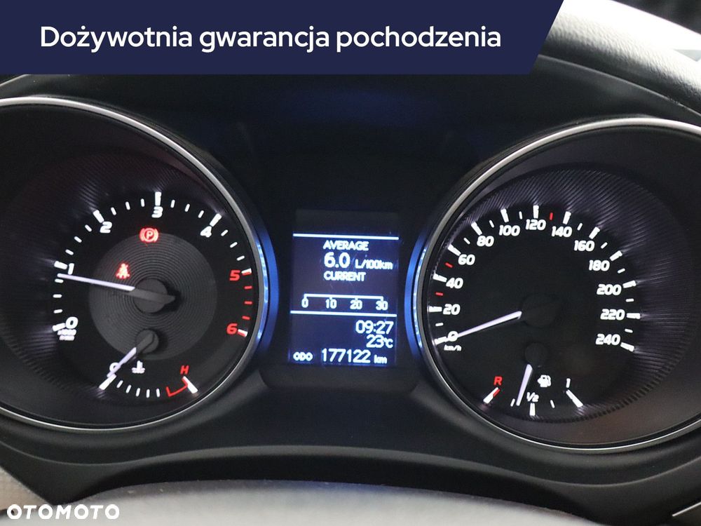 Toyota Avensis - 13