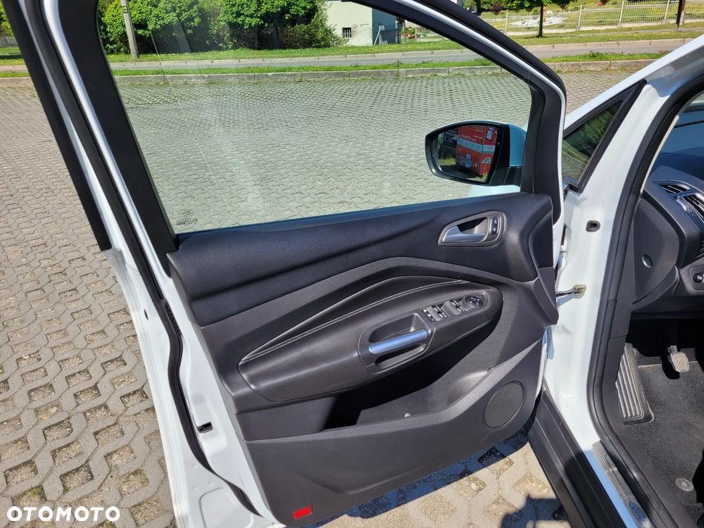 Ford C-MAX 2.0 TDCi Start-Stop-System Titanium - 20