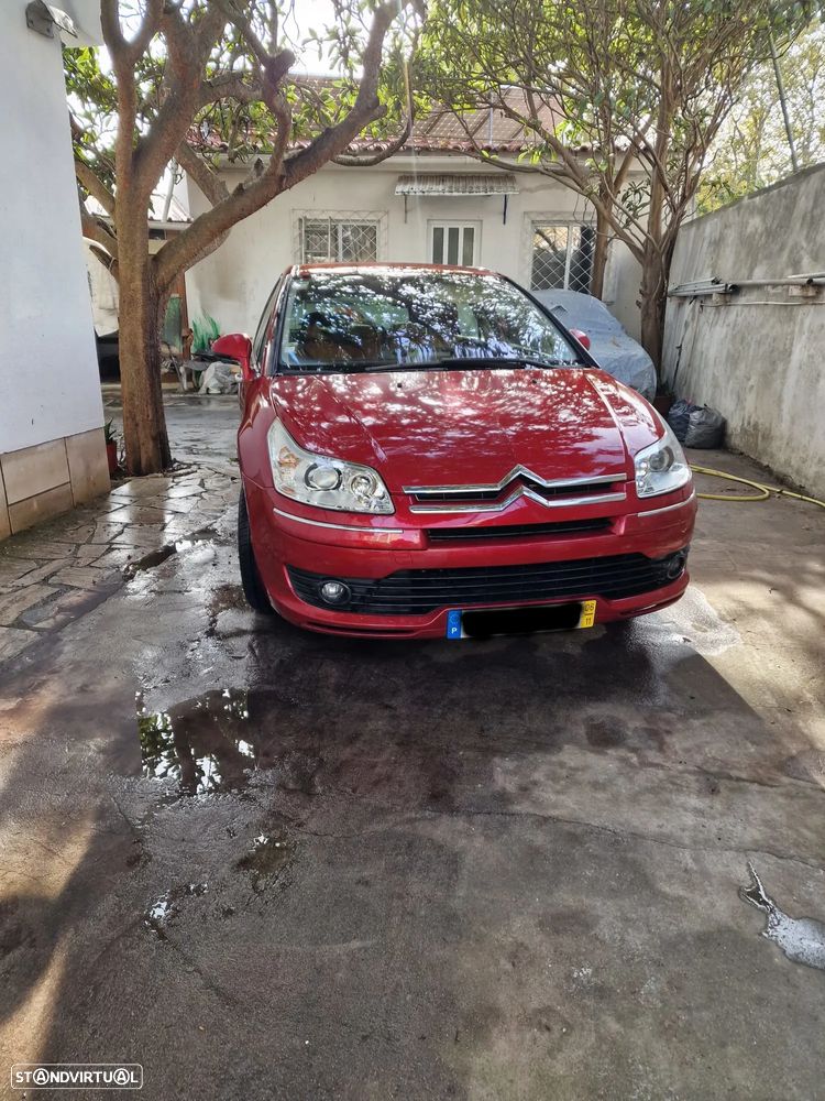 Citroën C4 1.6 HDi 110 Exclusive - 1