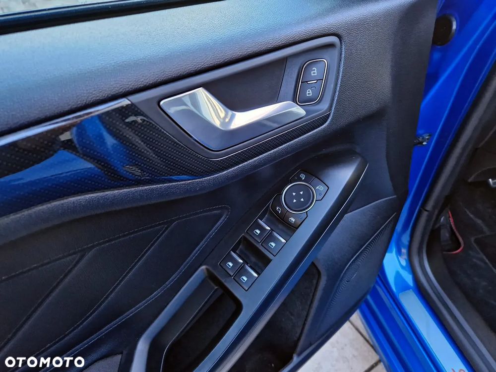 Ford Focus Turnier 1.5 EcoBoost Start-Stopp-System ST-LINE - 21