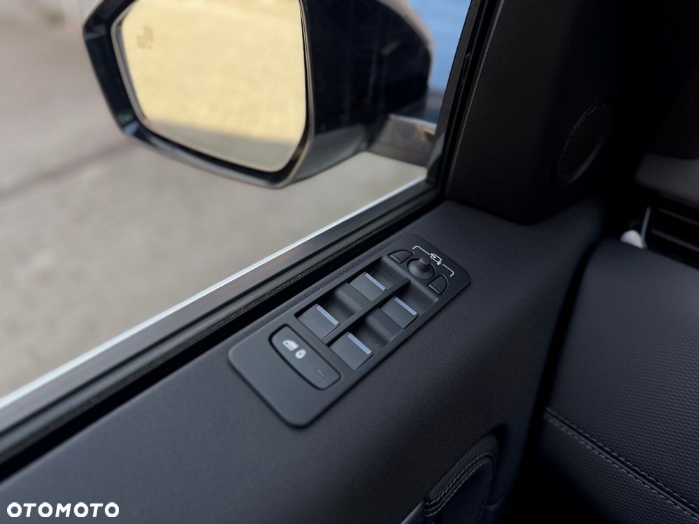 Land Rover Discovery Sport 2.0 D200 mHEV Dynamic SE - 29