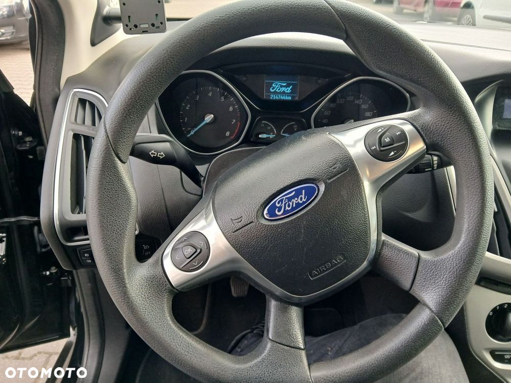 Ford Focus 1.6 Edition - 18
