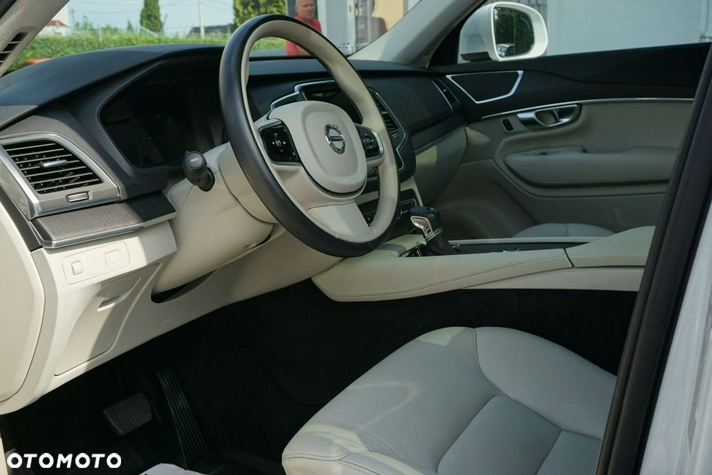 Volvo XC 90 - 7