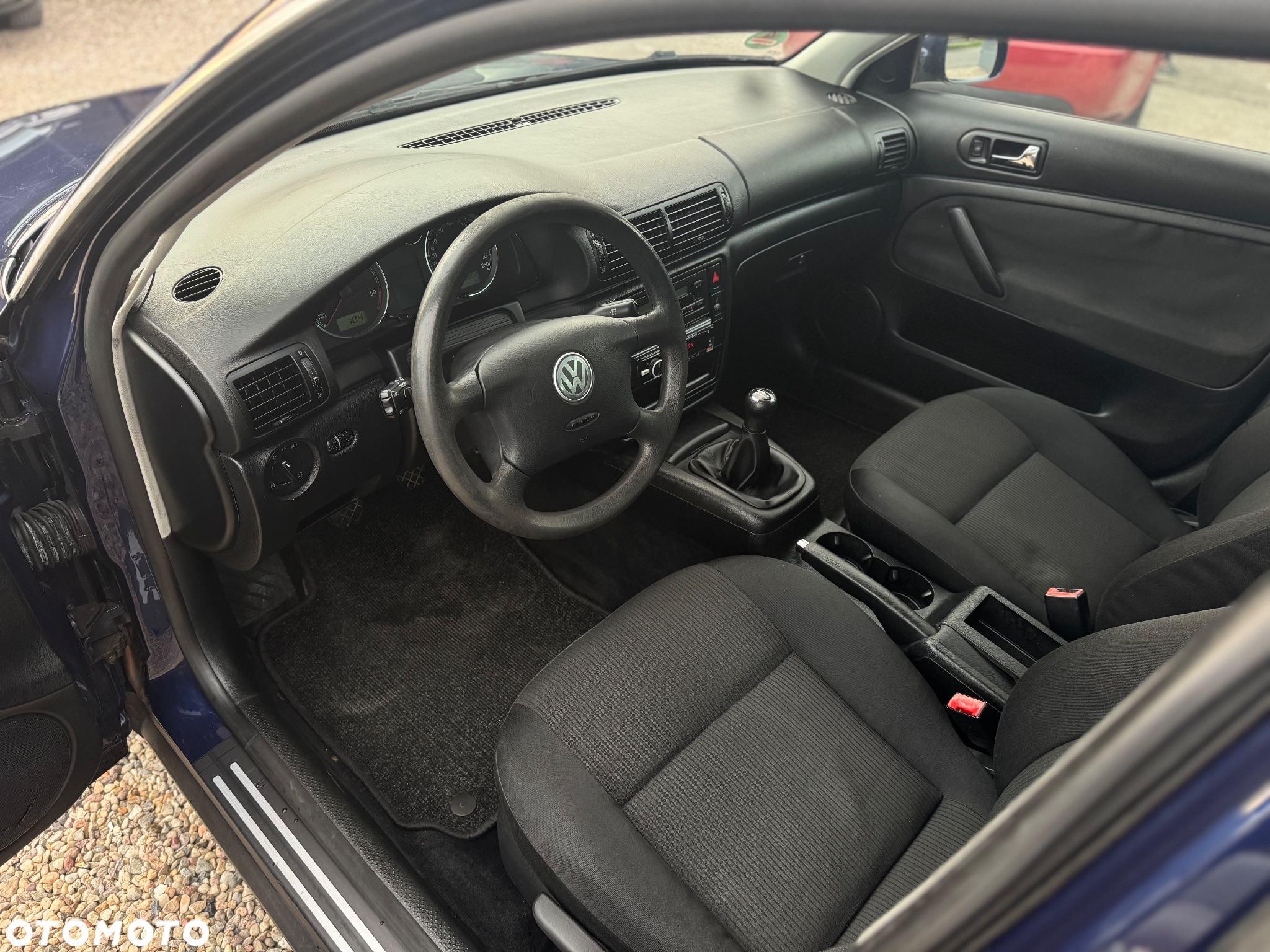 Volkswagen Passat 1.9 TDI Comfortline - 24
