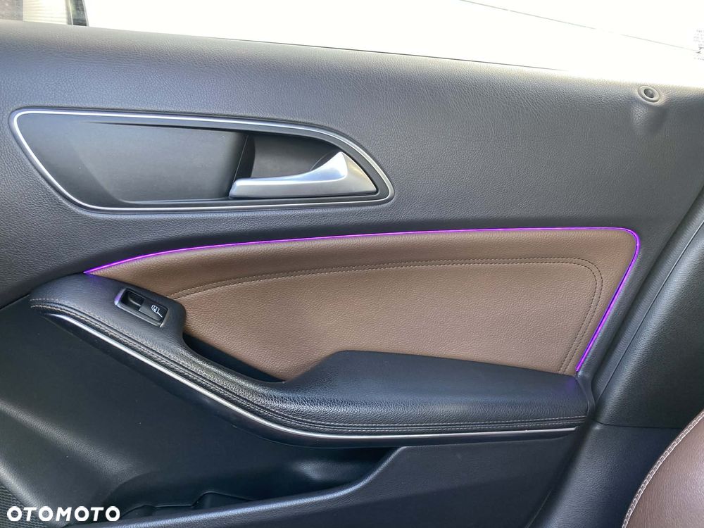 Mercedes-Benz GLA 200 CDI 7G-DCT Edition 1 - 19