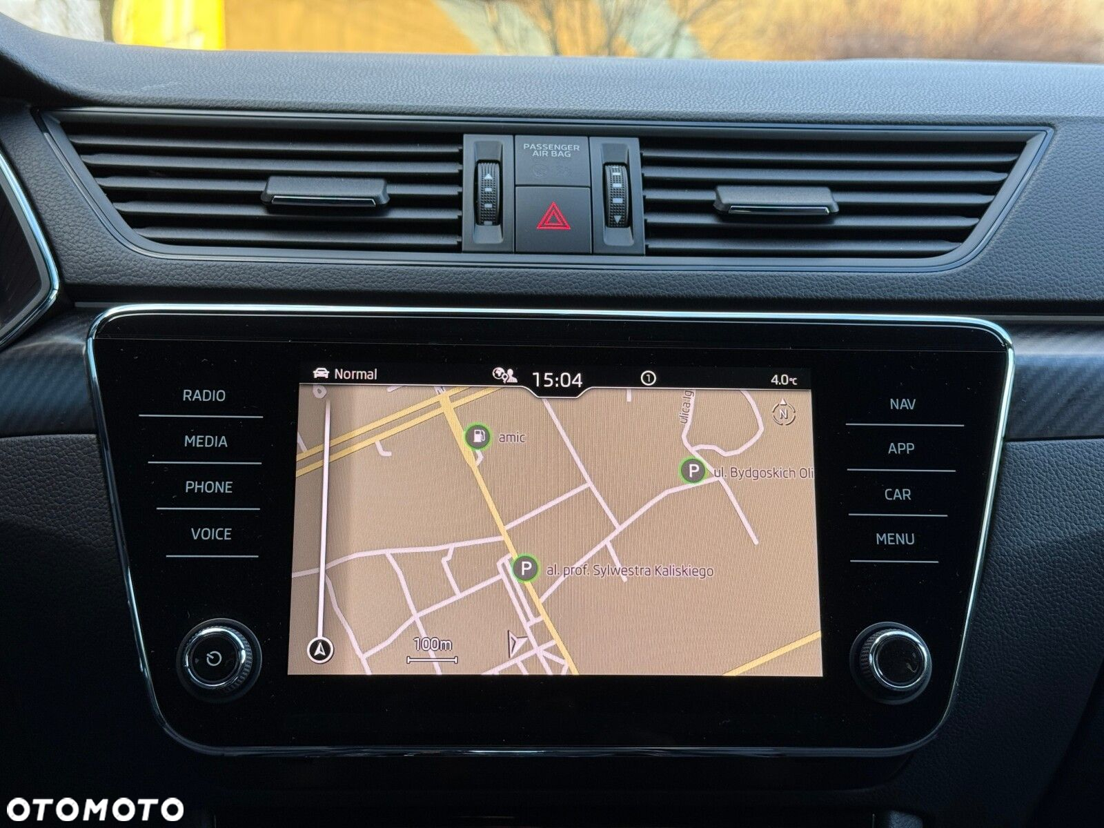 Skoda Superb 2.0 TDI SCR Sportline DSG - 20