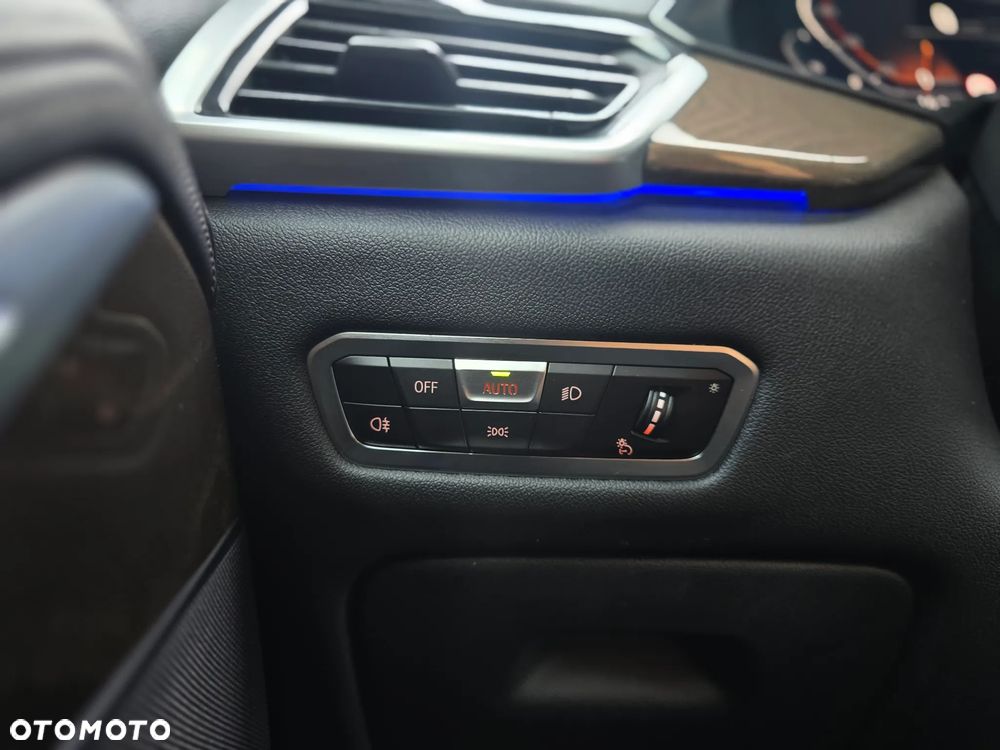 BMW X5 xDrive25d - 26