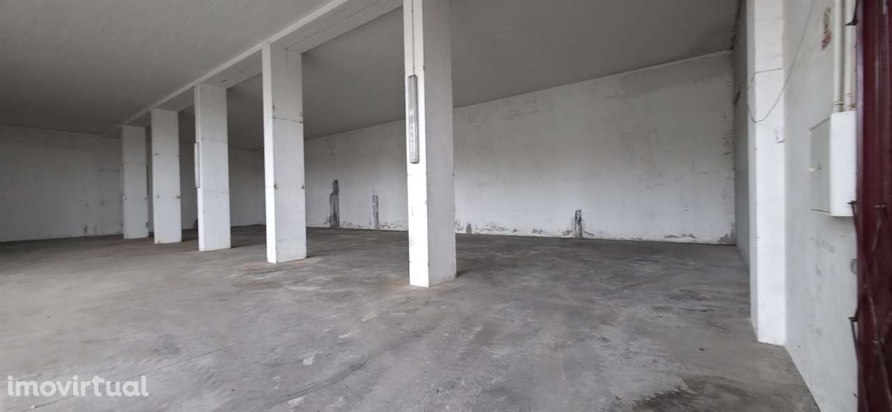 Armazém - Estrada de Eiras - Coimbra/Arrendamento - Grande imagem: 4/5