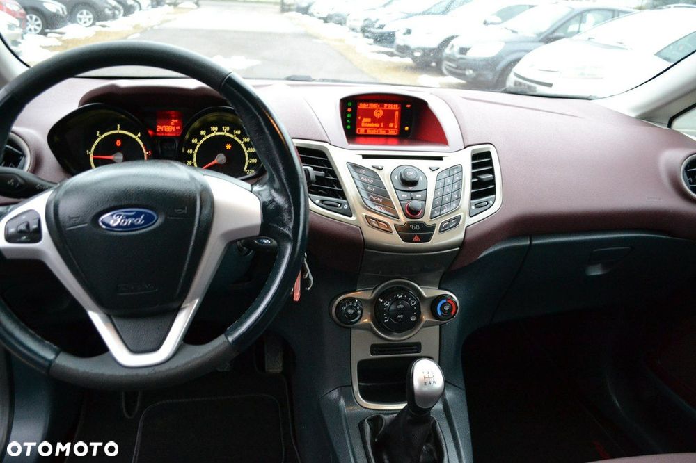 Ford Fiesta 1.6 TDCi Trend - 8