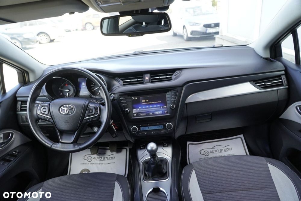 Toyota Avensis - 5