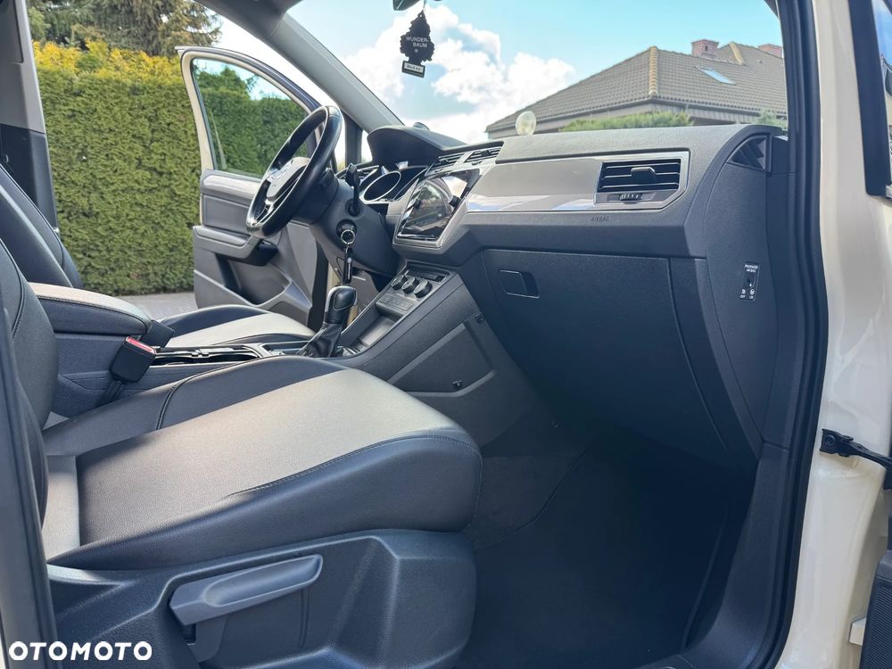 Volkswagen Touran 2.0 TDI SCR DSG Comfortline - 17