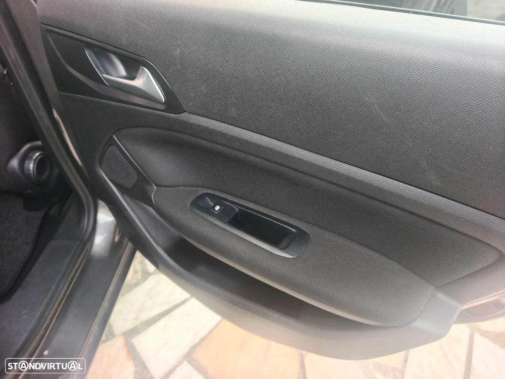 Peugeot 308 SW BlueHDi 130 Stop & Start Active - 29