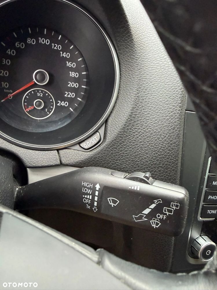 Volkswagen Golf - 10