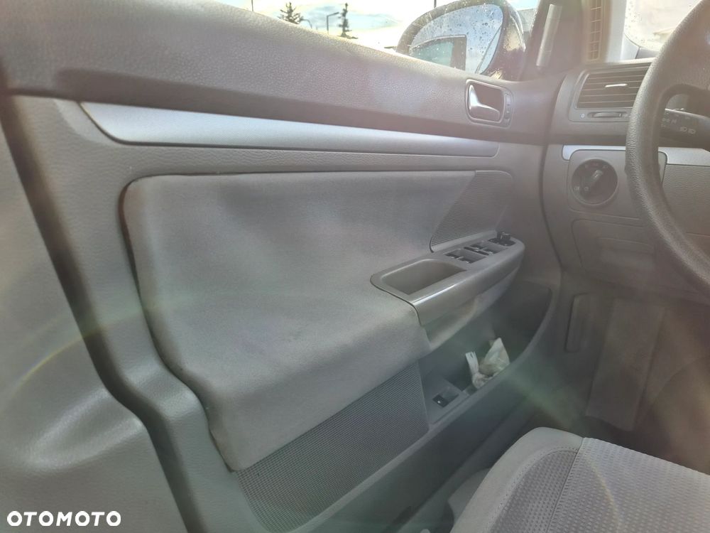 Volkswagen Jetta 1.6 Comfortline - 10