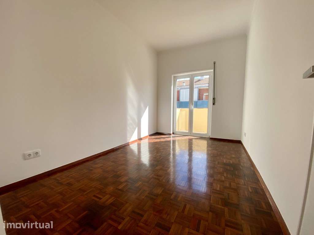 Apartamento muito central, com Aproveitamento de Sotão - Grande imagem: 4/27