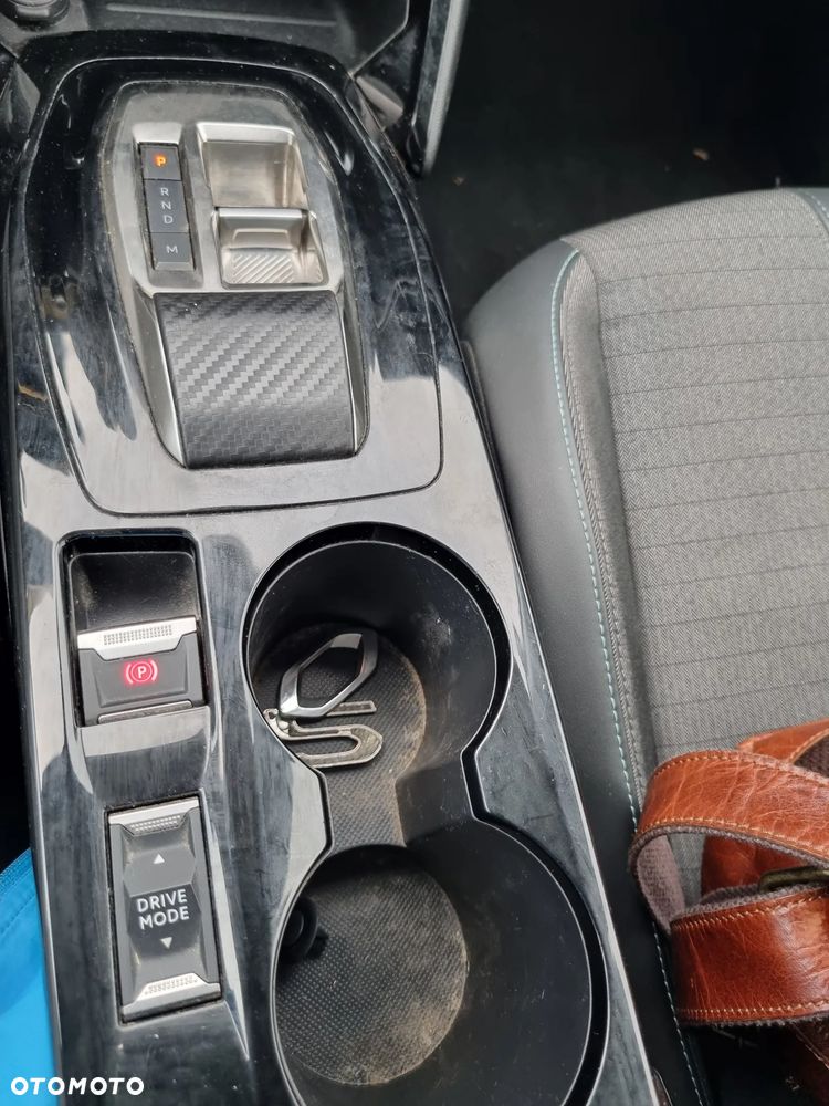 Peugeot 208 PureTech 130 EAT8 Allure Pack - 18