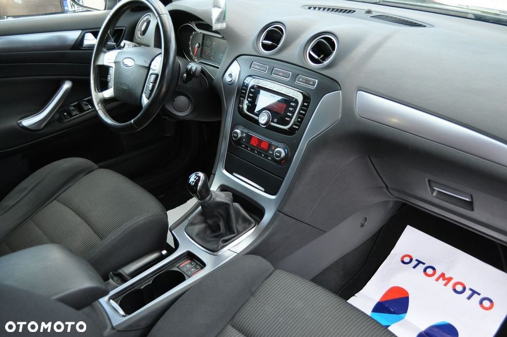 Ford Mondeo 2.0 Titanium - 29