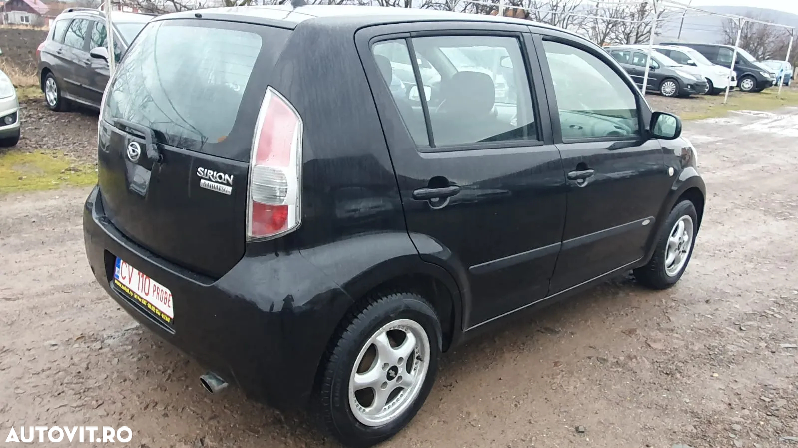 Daihatsu Sirion 1.0 - 5