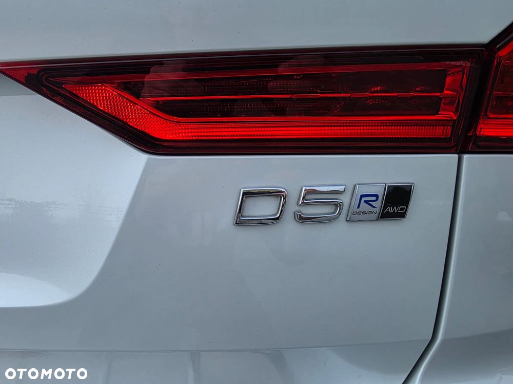 Volvo XC 60 D5 AWD R-Design - 29