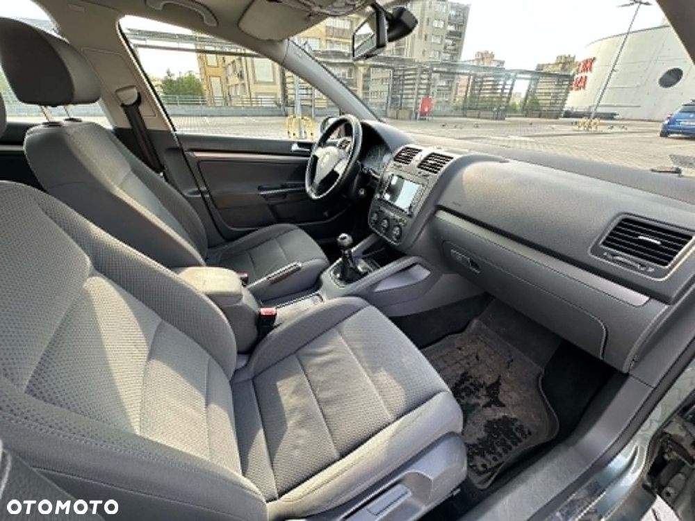 Volkswagen Golf 1.6 FSI Comfortline - 13
