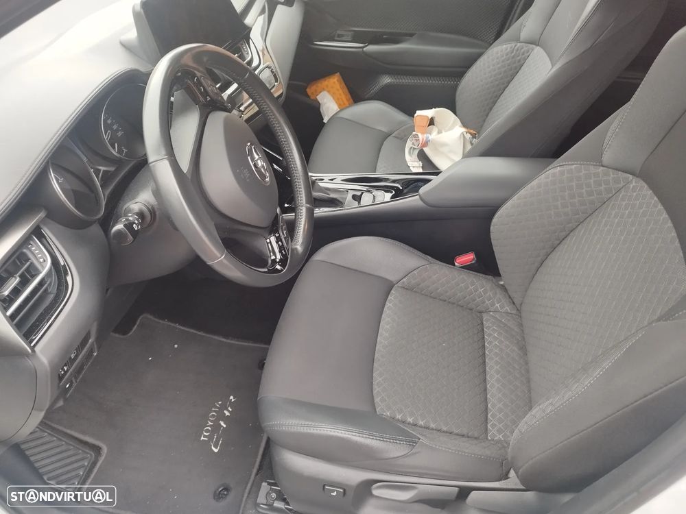 Toyota C-HR - 8