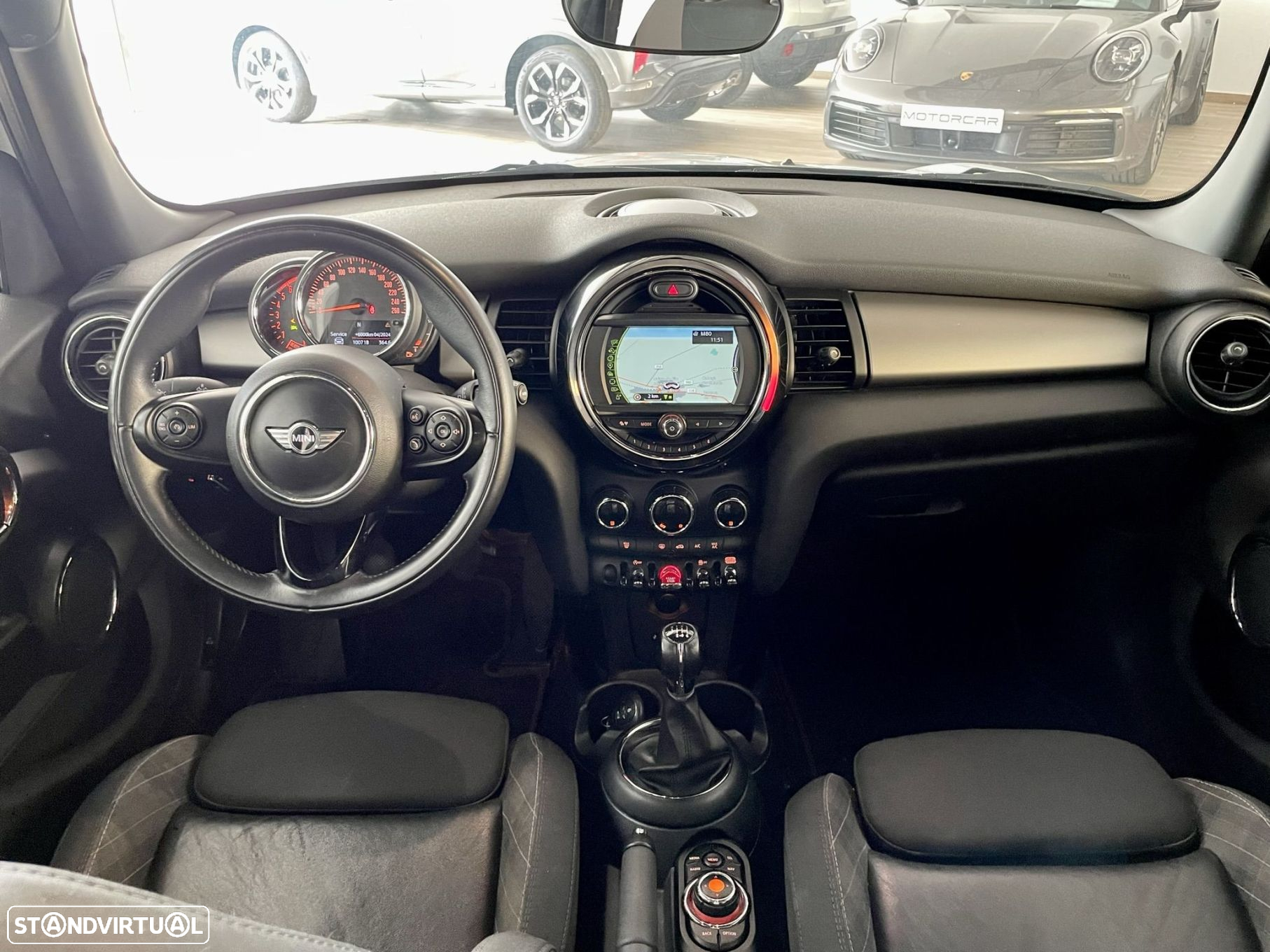 MINI 5 Portas Cooper D - 16