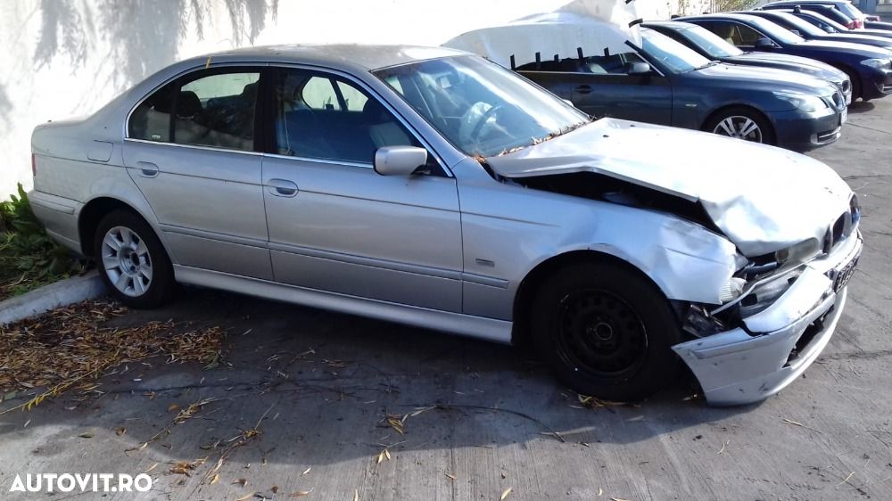 Dezmembrari  BMW 5 (E39)  1995  > 2004 520 d Motorina - 2