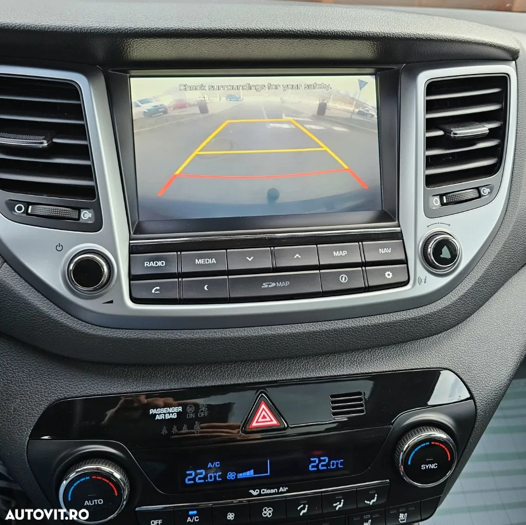 Hyundai Tucson 2.0 CRDI 4WD 8AT Luxury - 26