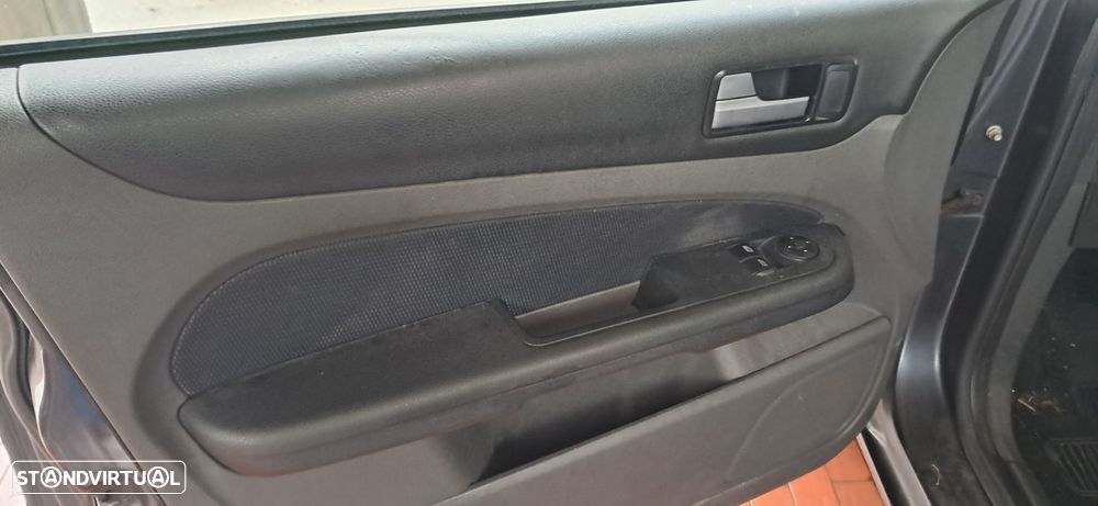 Ford Focus 1.6 TDCi Connection - 4