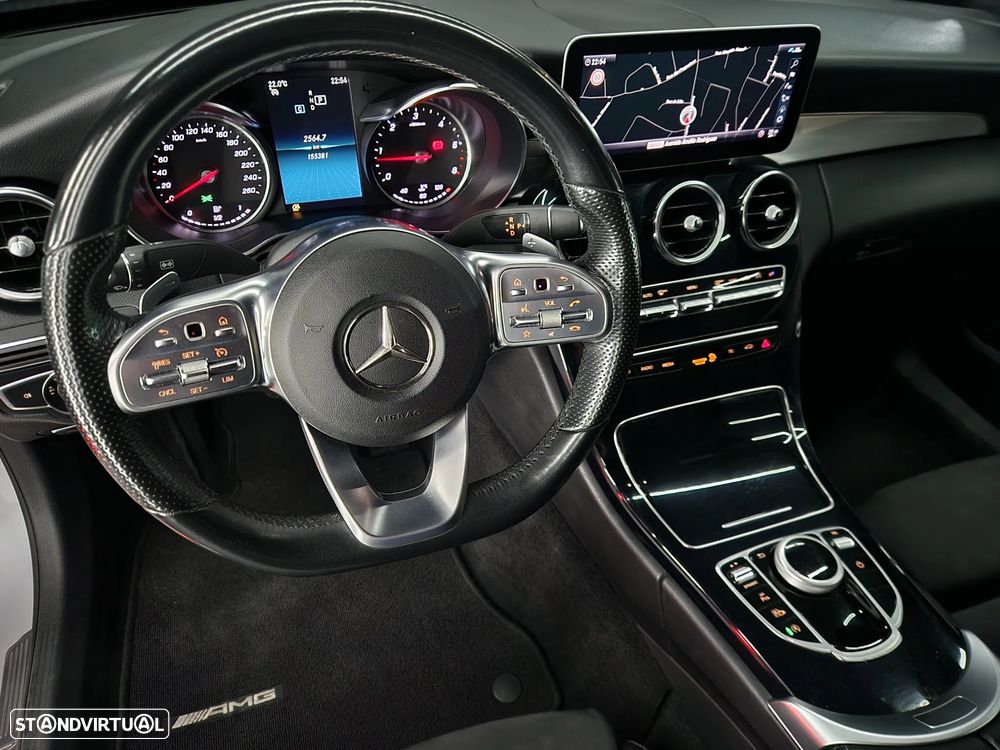 Mercedes-Benz C 220 d AMG Line — fotografia 9