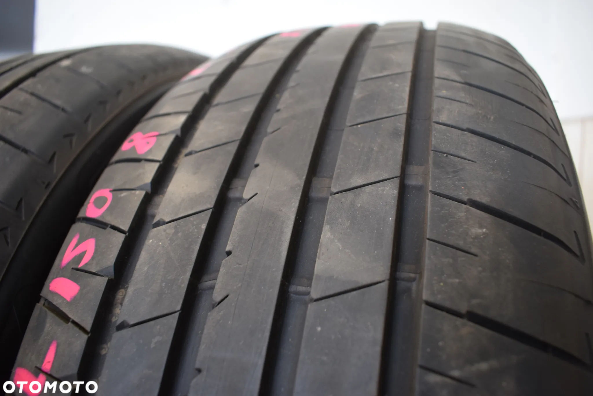 R20 235/50 Bridgestone Alenza 001 Cena za parę - 3