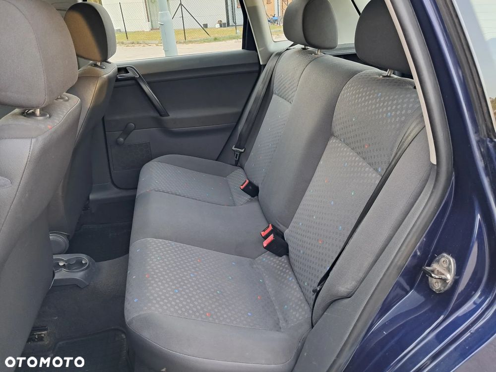 Volkswagen Polo 1.4 16V Comfortline - 9