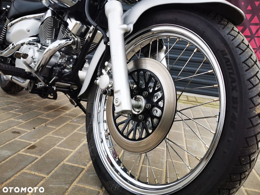 Suzuki Intruder - 22